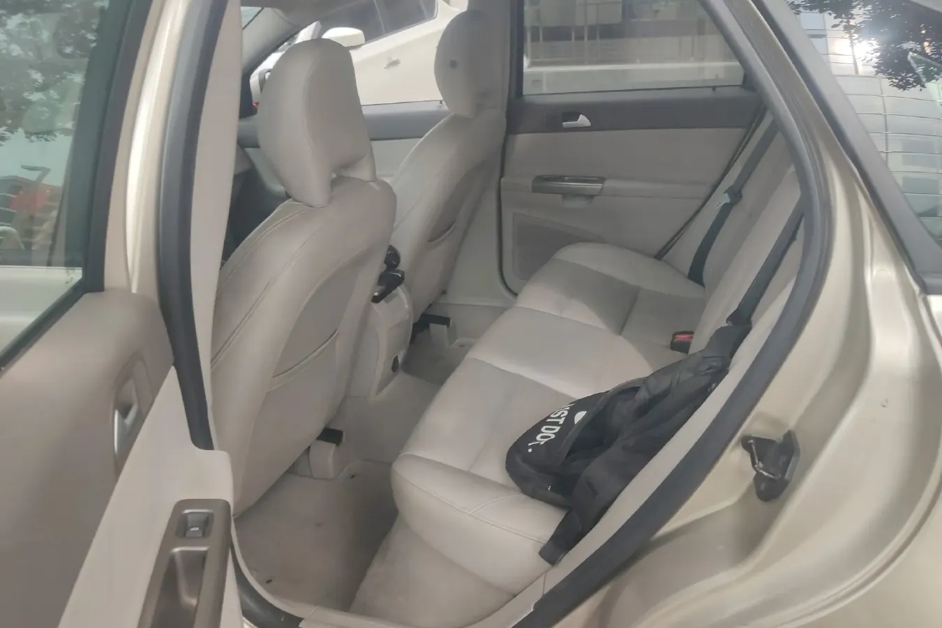 2011 Volvo S40 2.0L 141HP L4 6DCT,autocango,china used car exporter,china ev exporter,chinese used car exporter,chinese used ev exporter