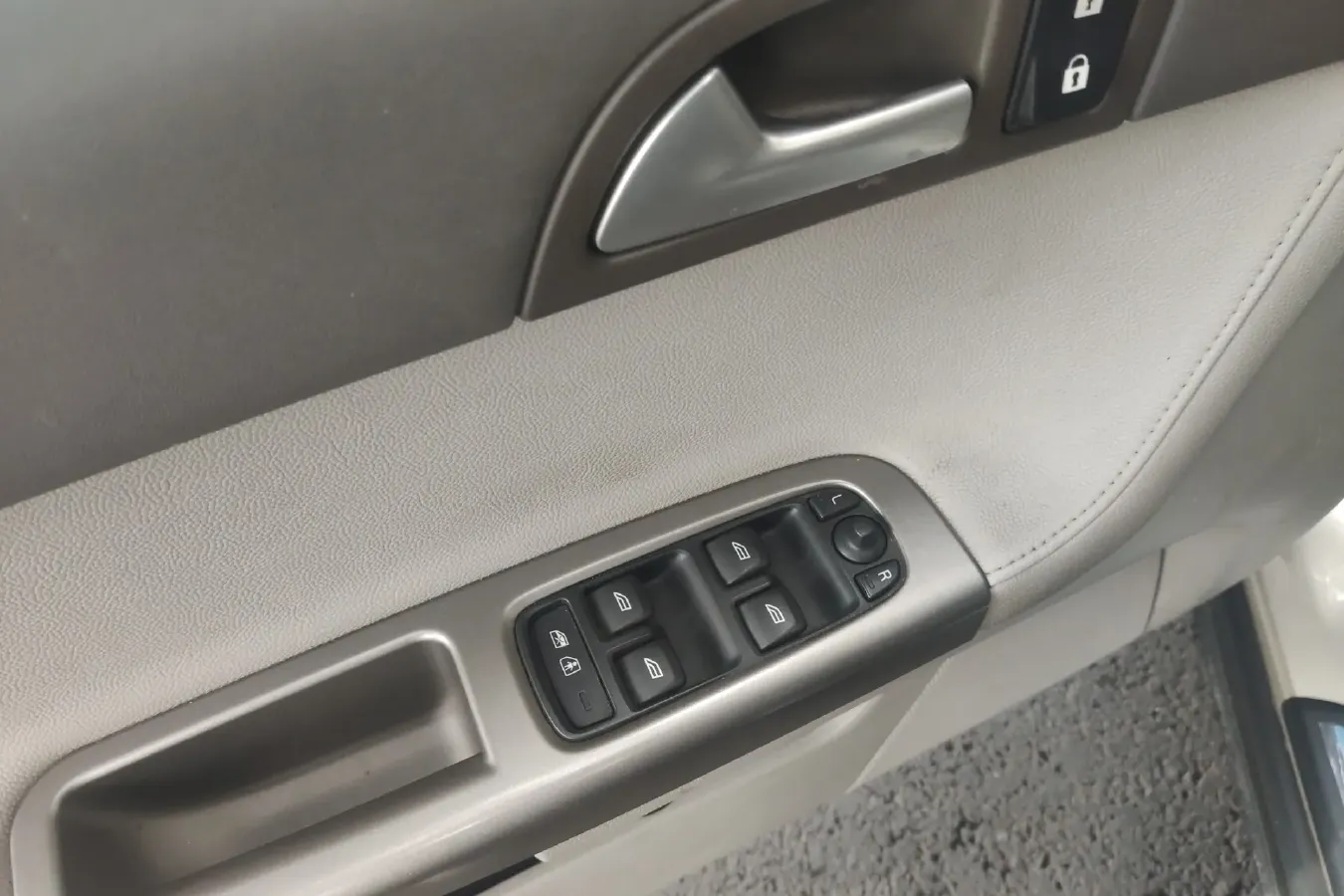 2011 Volvo S40 2.0L 141HP L4 6DCT,autocango,china used car exporter,china ev exporter,chinese used car exporter,chinese used ev exporter