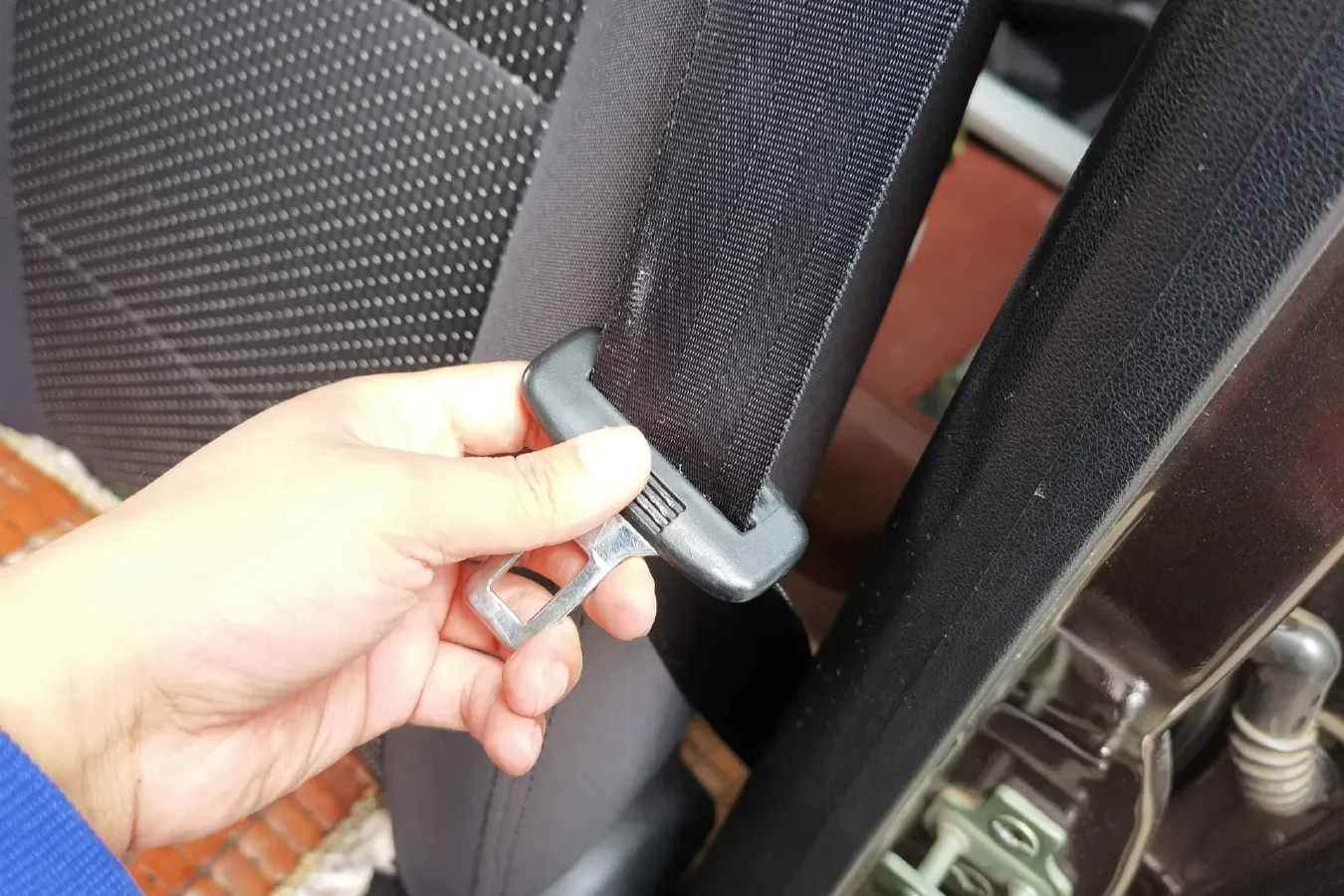 2014 DongFeng Fengon Fengon 330 1.3L 96HP L4 5MT,autocango,china used car exporter,china ev exporter,chinese used car exporter,chinese used ev exporter