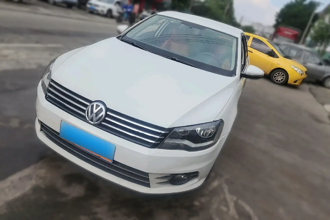 2015 Volkswagen Bora 1.6L 105HP L4 5MT