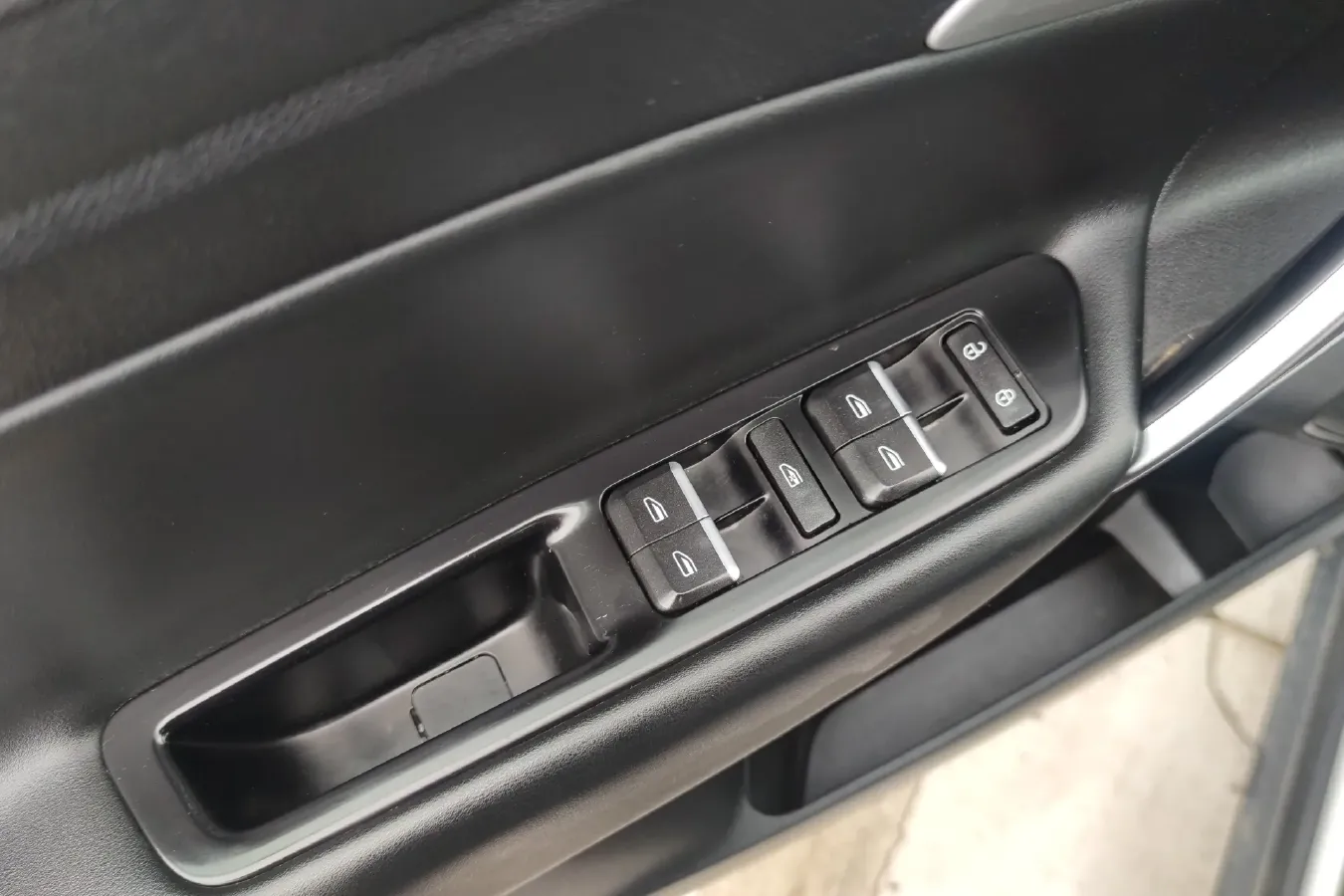 2016 Geely Azkarra 1.8T 184HP L4 6AT,autocango,china used car exporter,china ev exporter,chinese used car exporter,chinese used ev exporter