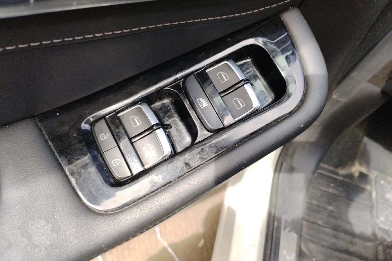 2020 Jetour X70 1.5T 156HP L4 6DCT,autocango,china used car exporter,china ev exporter,chinese used car exporter,chinese used ev exporter