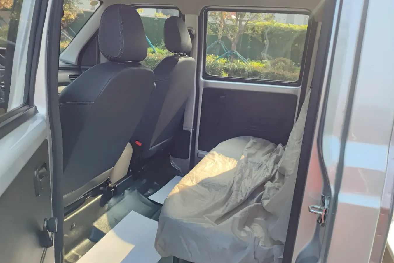 2022 ChangAn KuaYue New Leopard T5 1.6L 122HP L4 5MT,autocango,china used car exporter,china ev exporter,chinese used car exporter,chinese used ev exporter