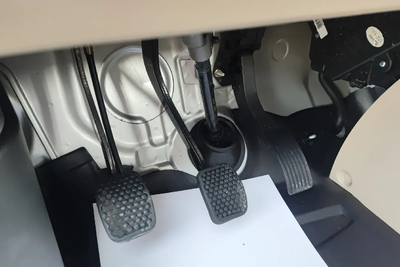 2022 ChangAn KuaYue New Leopard T5 1.6L 122HP L4 5MT,autocango,china used car exporter,china ev exporter,chinese used car exporter,chinese used ev exporter