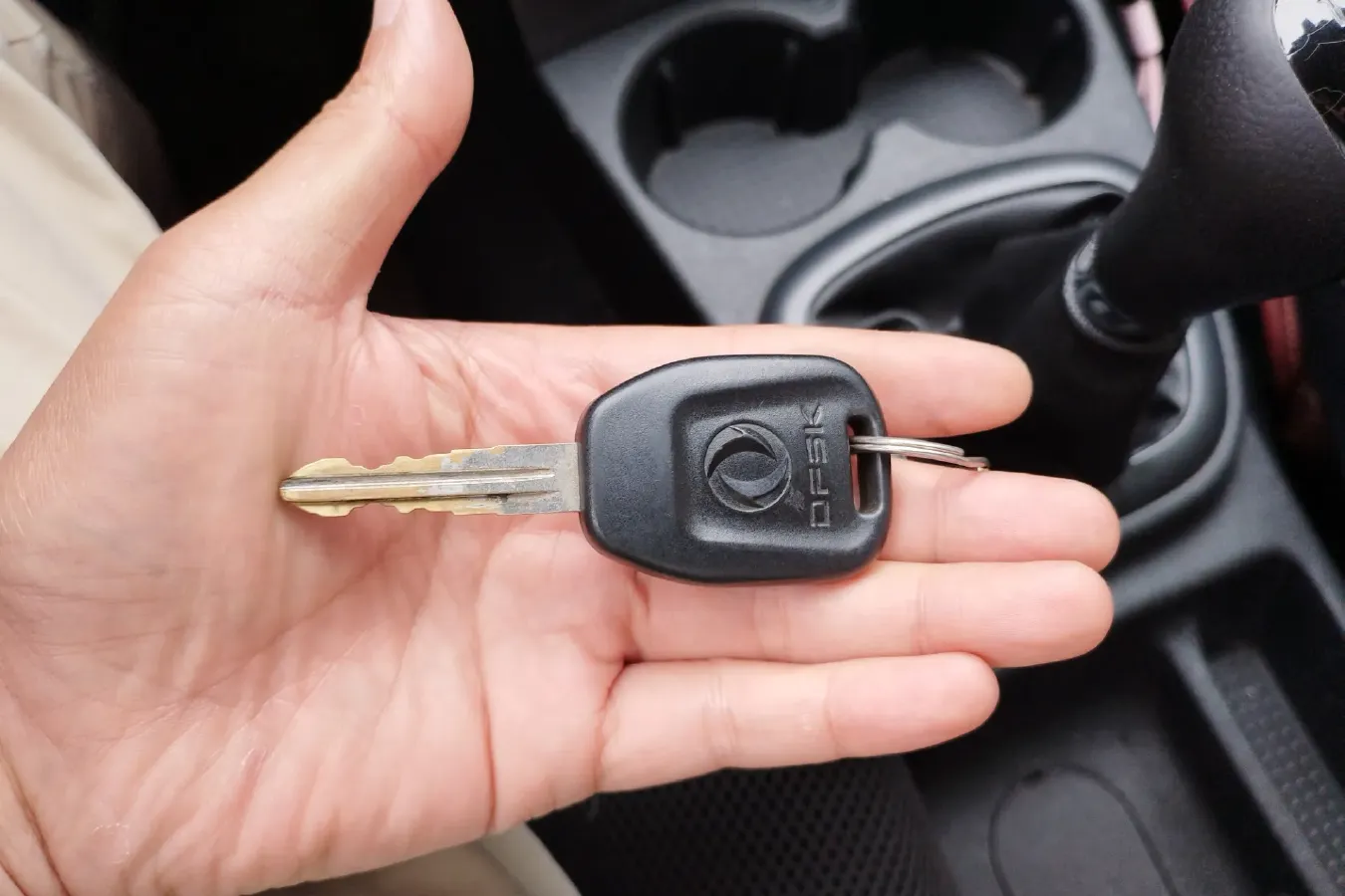 2016 DongFeng Fengon Fengon 330 1.5L 109HP L4 5MT,autocango,china used car exporter,china ev exporter,chinese used car exporter,chinese used ev exporter