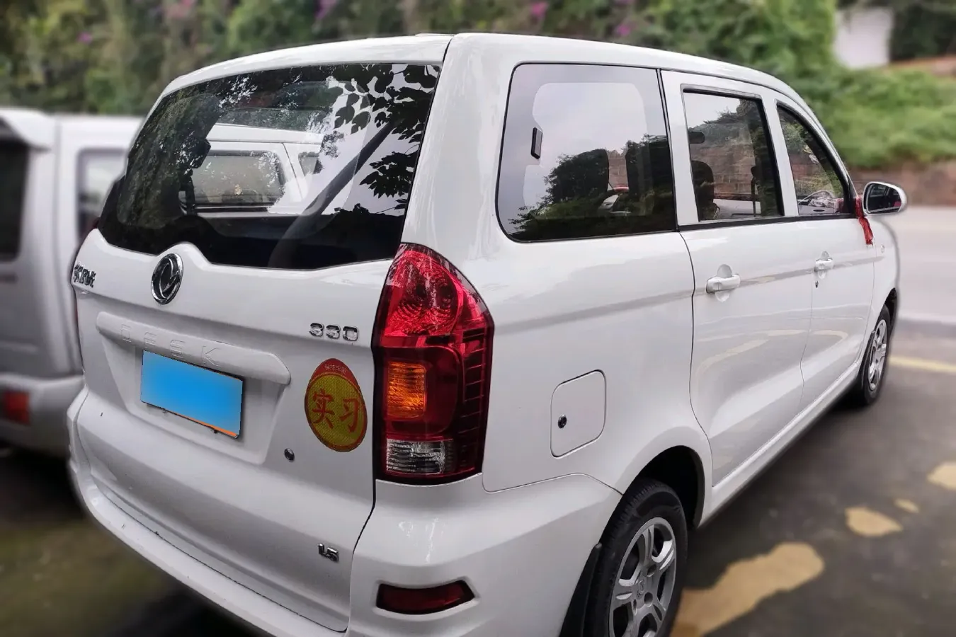 2016 DongFeng Fengon Fengon 330 1.5L 109HP L4 5MT,autocango,china used car exporter,china ev exporter,chinese used car exporter,chinese used ev exporter