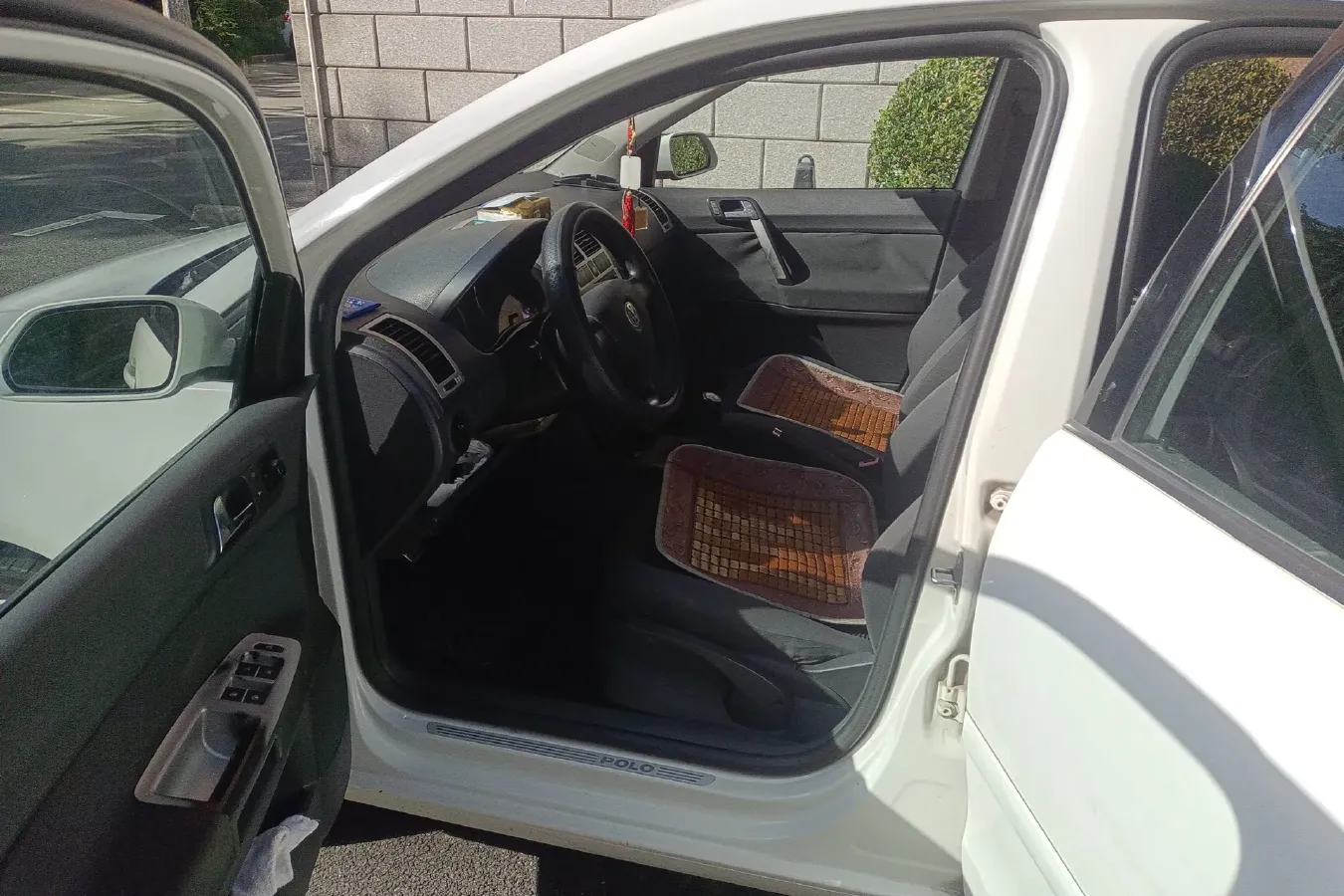 2009 Volkswagen Polo 1.6L 105HP L4 5MT,autocango,china used car exporter,china ev exporter,chinese used car exporter,chinese used ev exporter