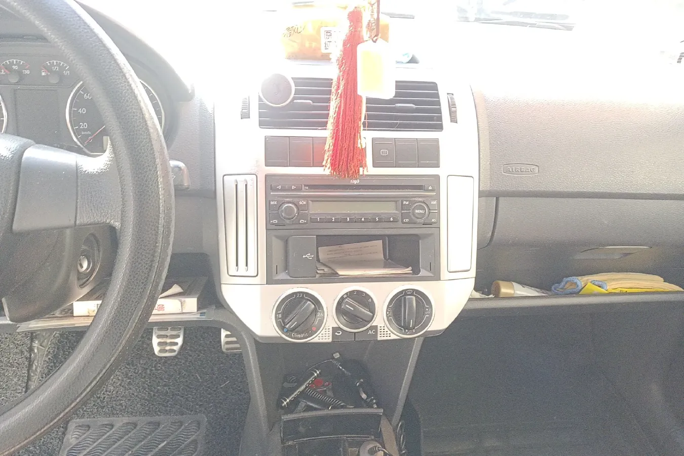 2009 Volkswagen Polo 1.6L 105HP L4 5MT,autocango,china used car exporter,china ev exporter,chinese used car exporter,chinese used ev exporter