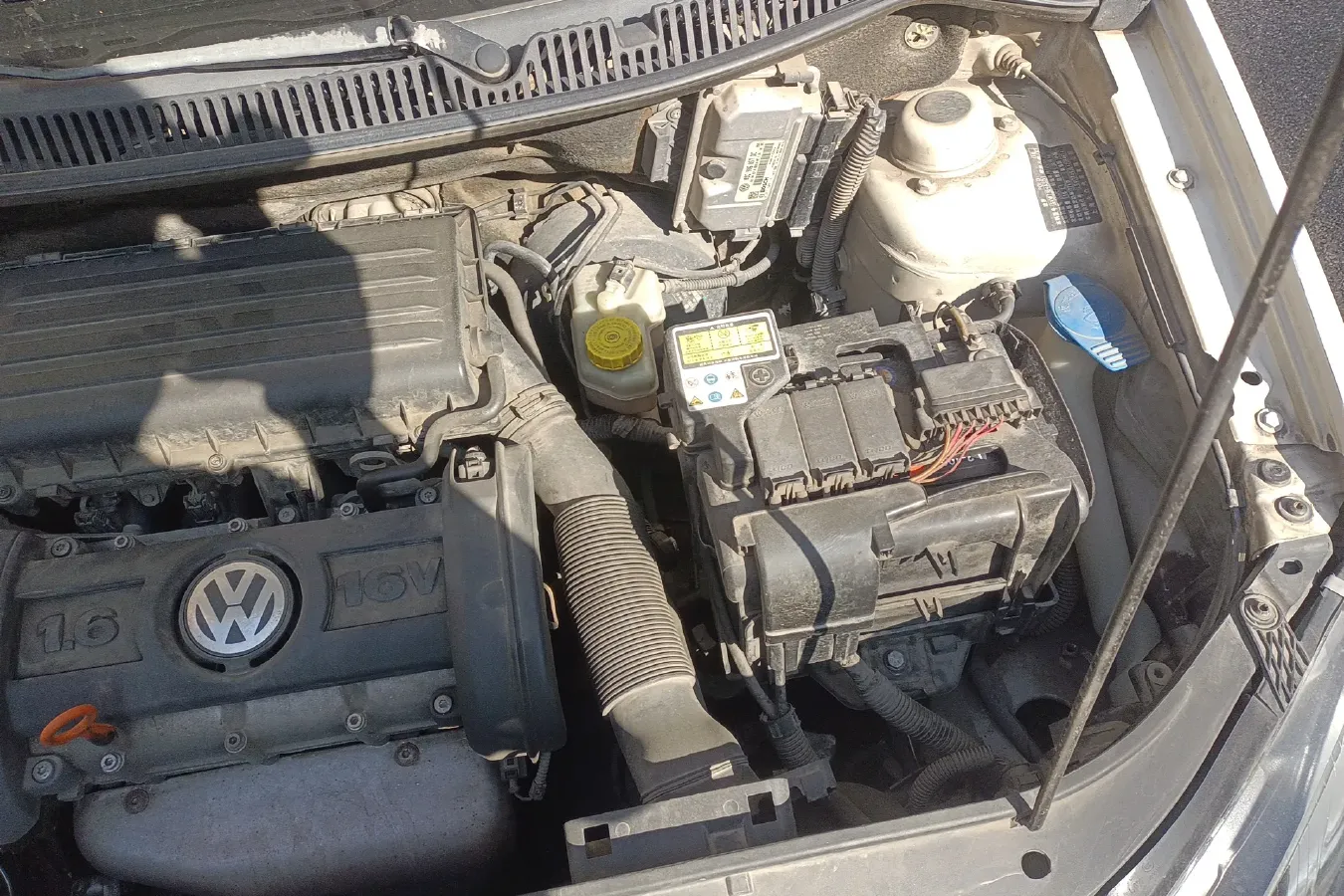 2009 Volkswagen Polo 1.6L 105HP L4 5MT,autocango,china used car exporter,china ev exporter,chinese used car exporter,chinese used ev exporter