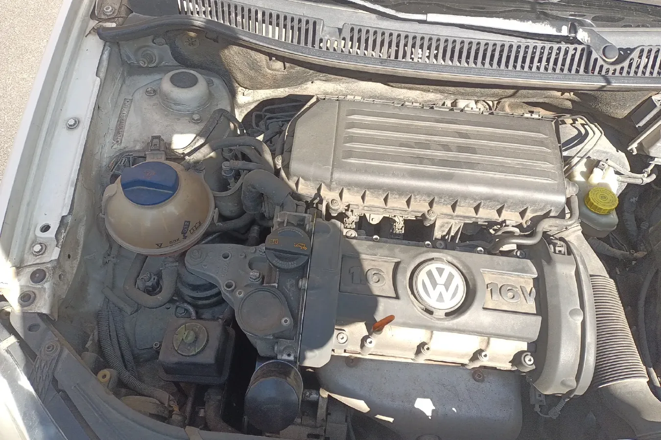 2009 Volkswagen Polo 1.6L 105HP L4 5MT,autocango,china used car exporter,china ev exporter,chinese used car exporter,chinese used ev exporter