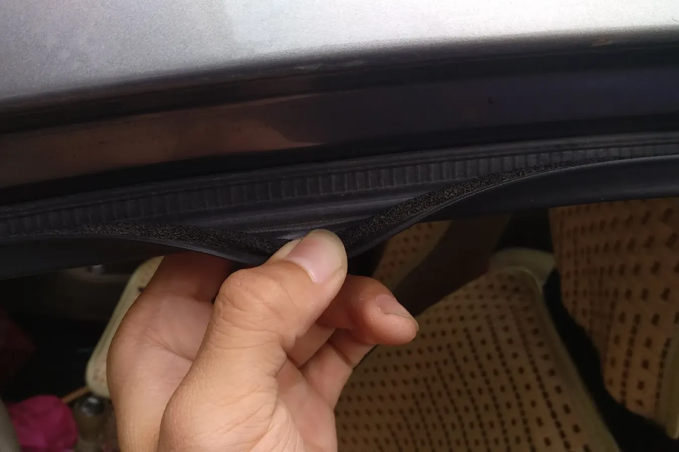 2006 Nissan Geniss 1.8L 126HP L4 6MT,autocango,china used car exporter,china ev exporter,chinese used car exporter,chinese used ev exporter