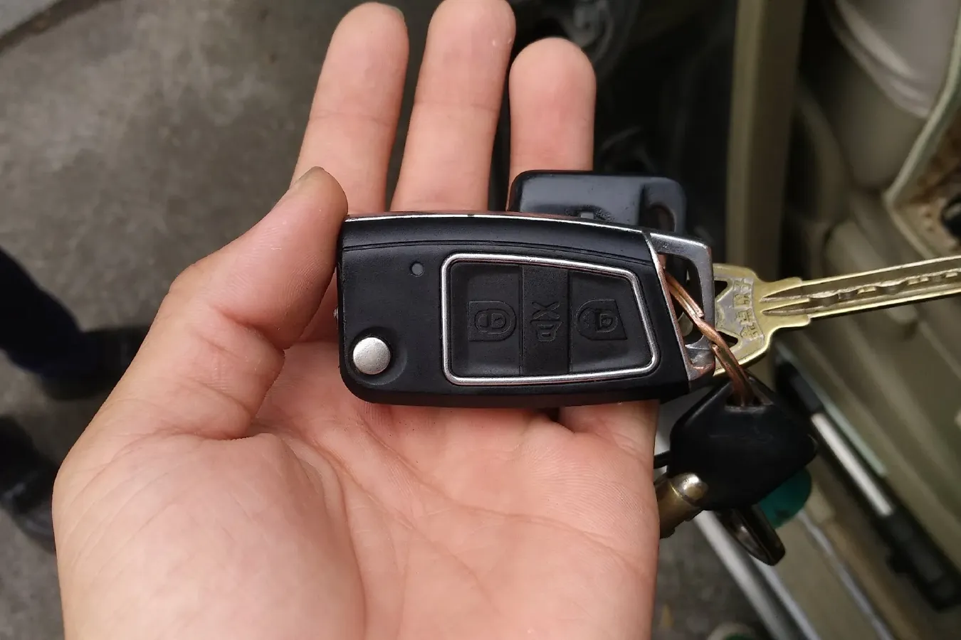 2006 Nissan Geniss 1.8L 126HP L4 6MT,autocango,china used car exporter,china ev exporter,chinese used car exporter,chinese used ev exporter