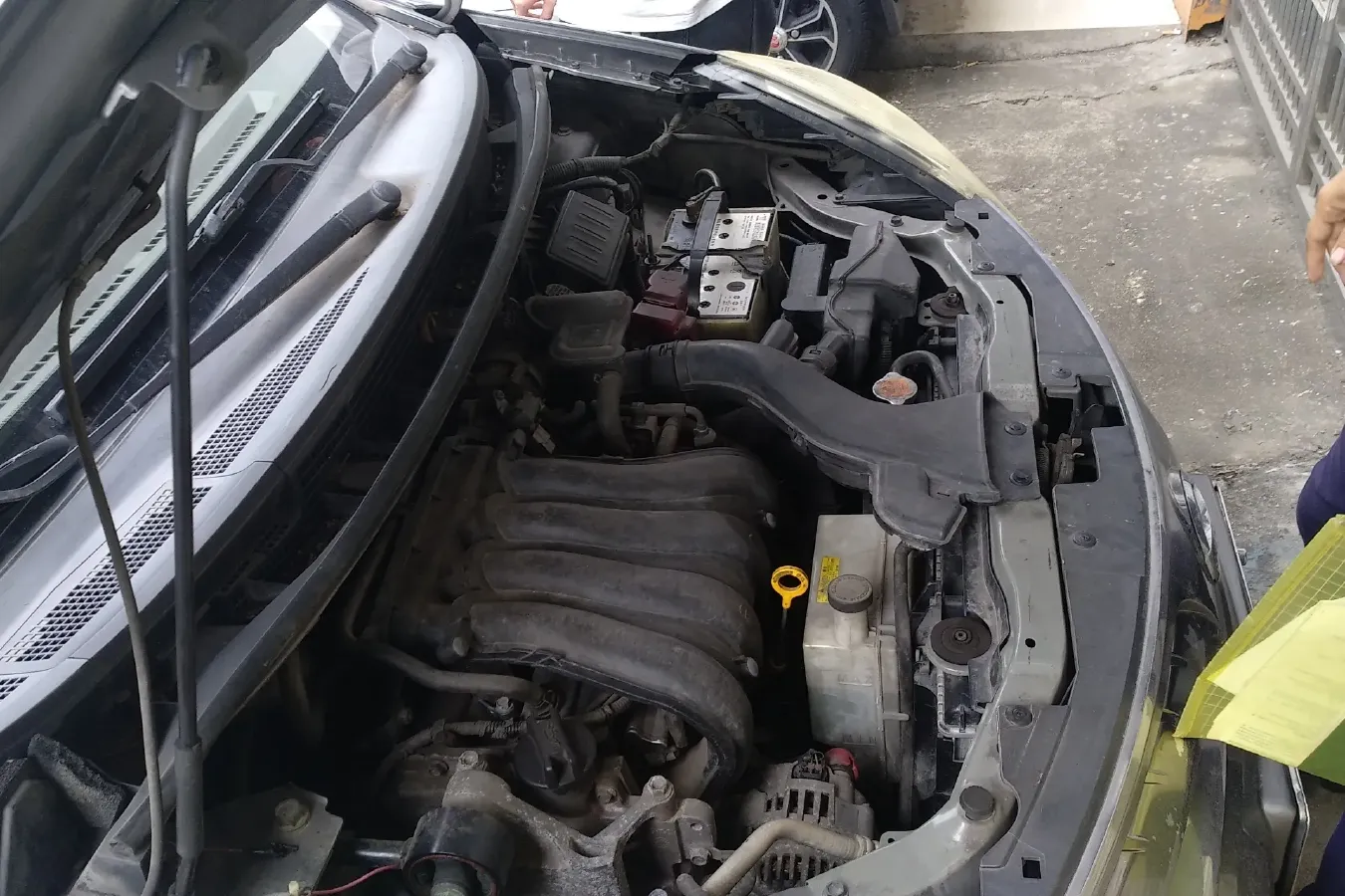 2006 Nissan Geniss 1.8L 126HP L4 6MT,autocango,china used car exporter,china ev exporter,chinese used car exporter,chinese used ev exporter