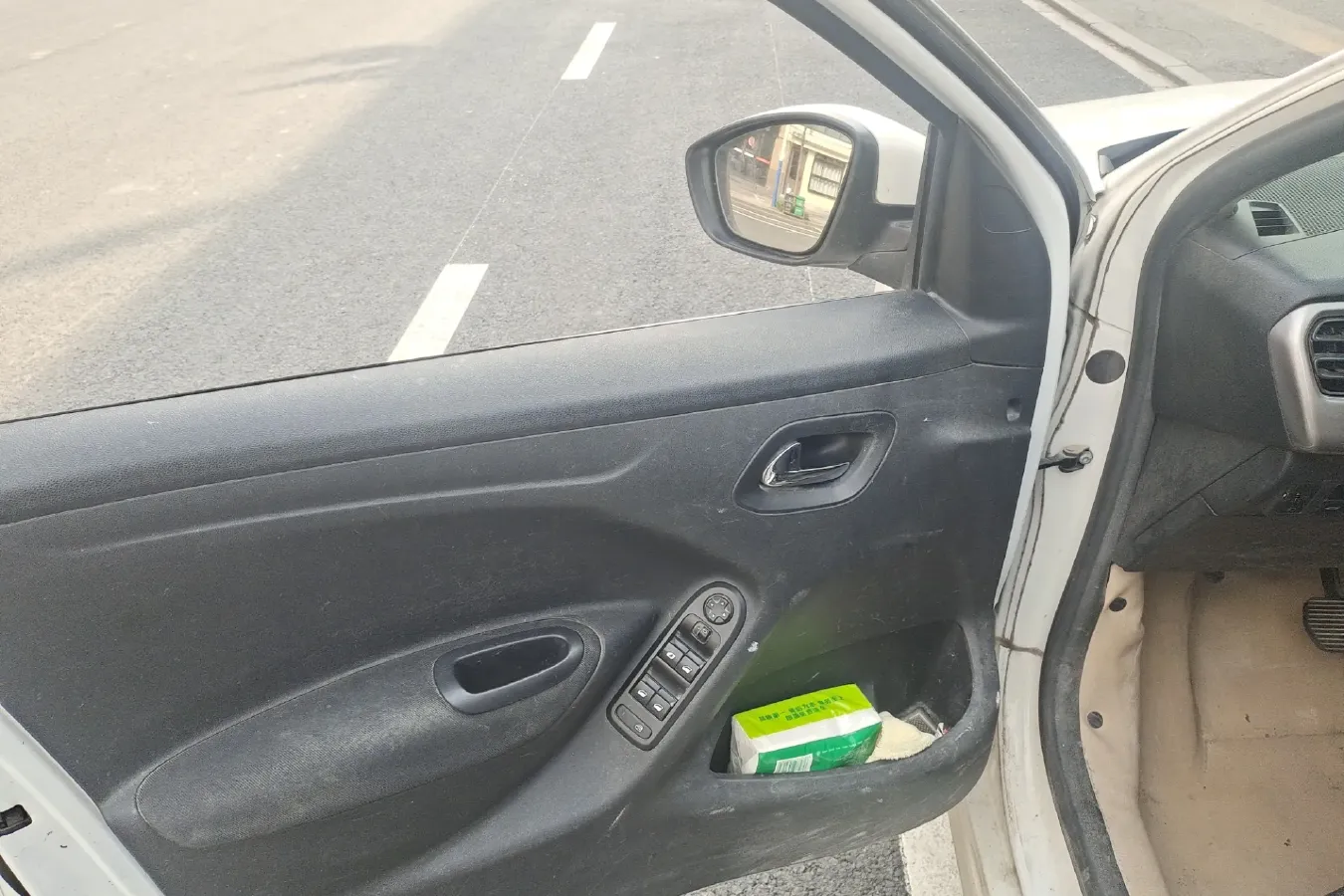 2014 Peugeot 301 1.6L 117HP L4 4AT,autocango,china used car exporter,china ev exporter,chinese used car exporter,chinese used ev exporter