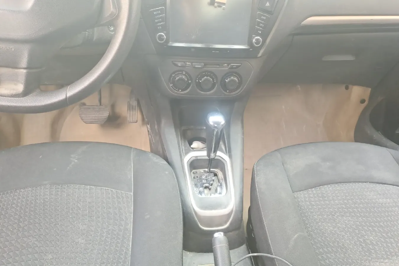 2014 Peugeot 301 1.6L 117HP L4 4AT,autocango,china used car exporter,china ev exporter,chinese used car exporter,chinese used ev exporter