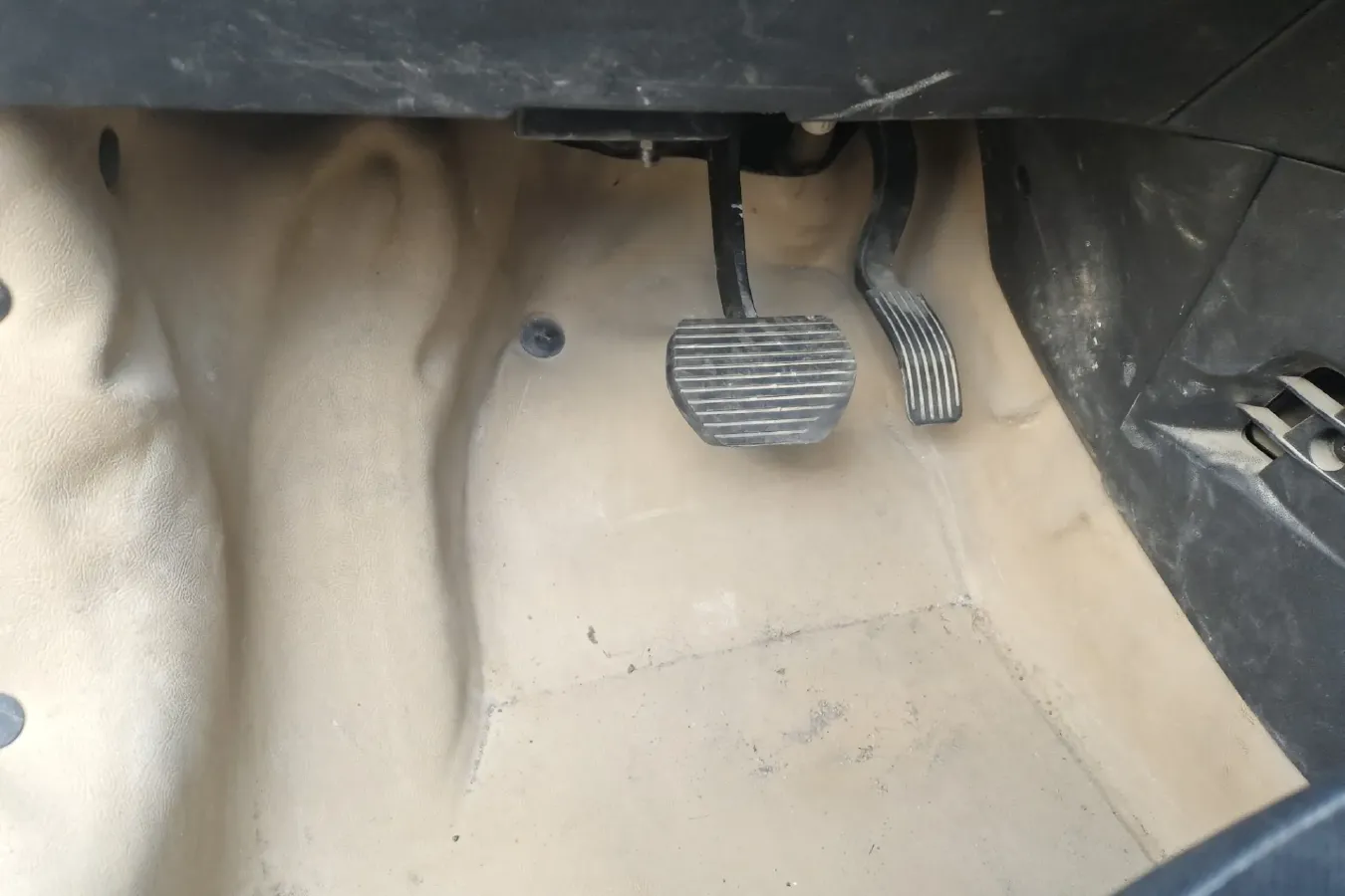 2014 Peugeot 301 1.6L 117HP L4 4AT,autocango,china used car exporter,china ev exporter,chinese used car exporter,chinese used ev exporter