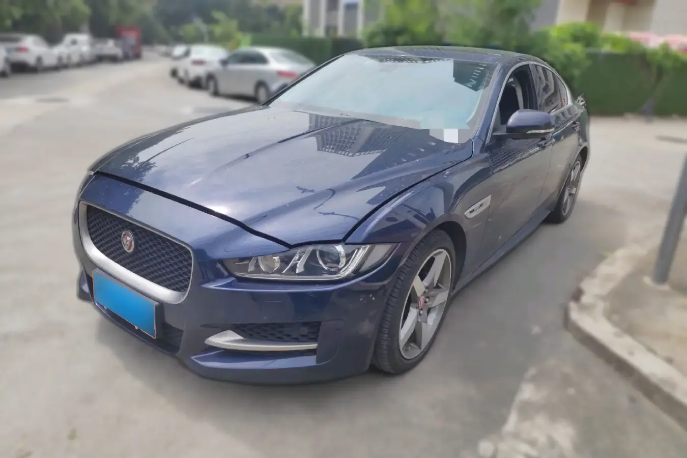2018 Jaguar XE 2.0T 200HP L4 8AT