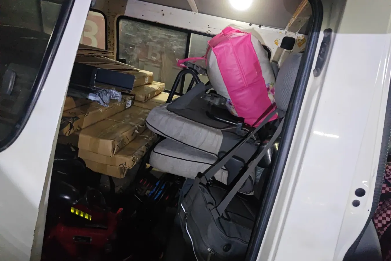 2014 JinBei Sea Lion 2.0L 102HP L4 5MT,autocango,china used car exporter,china ev exporter,chinese used car exporter,chinese used ev exporter