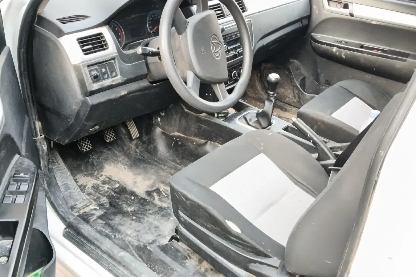 2021 ChangAn Kaicene ShenQi F30 1.5L 116HP L4 5MT,autocango,china used car exporter,china ev exporter,chinese used car exporter,chinese used ev exporter