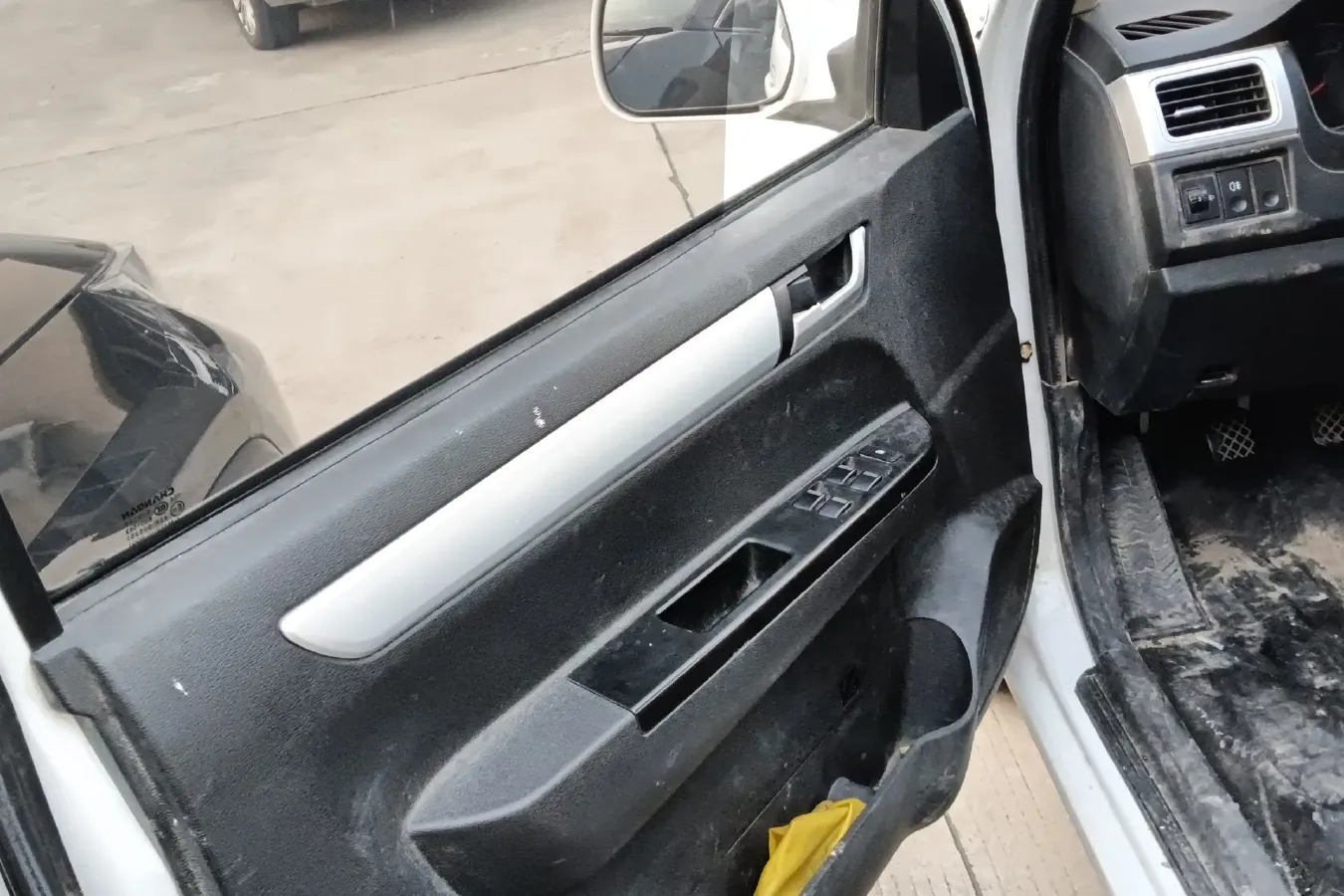 2021 ChangAn Kaicene ShenQi F30 1.5L 116HP L4 5MT,autocango,china used car exporter,china ev exporter,chinese used car exporter,chinese used ev exporter