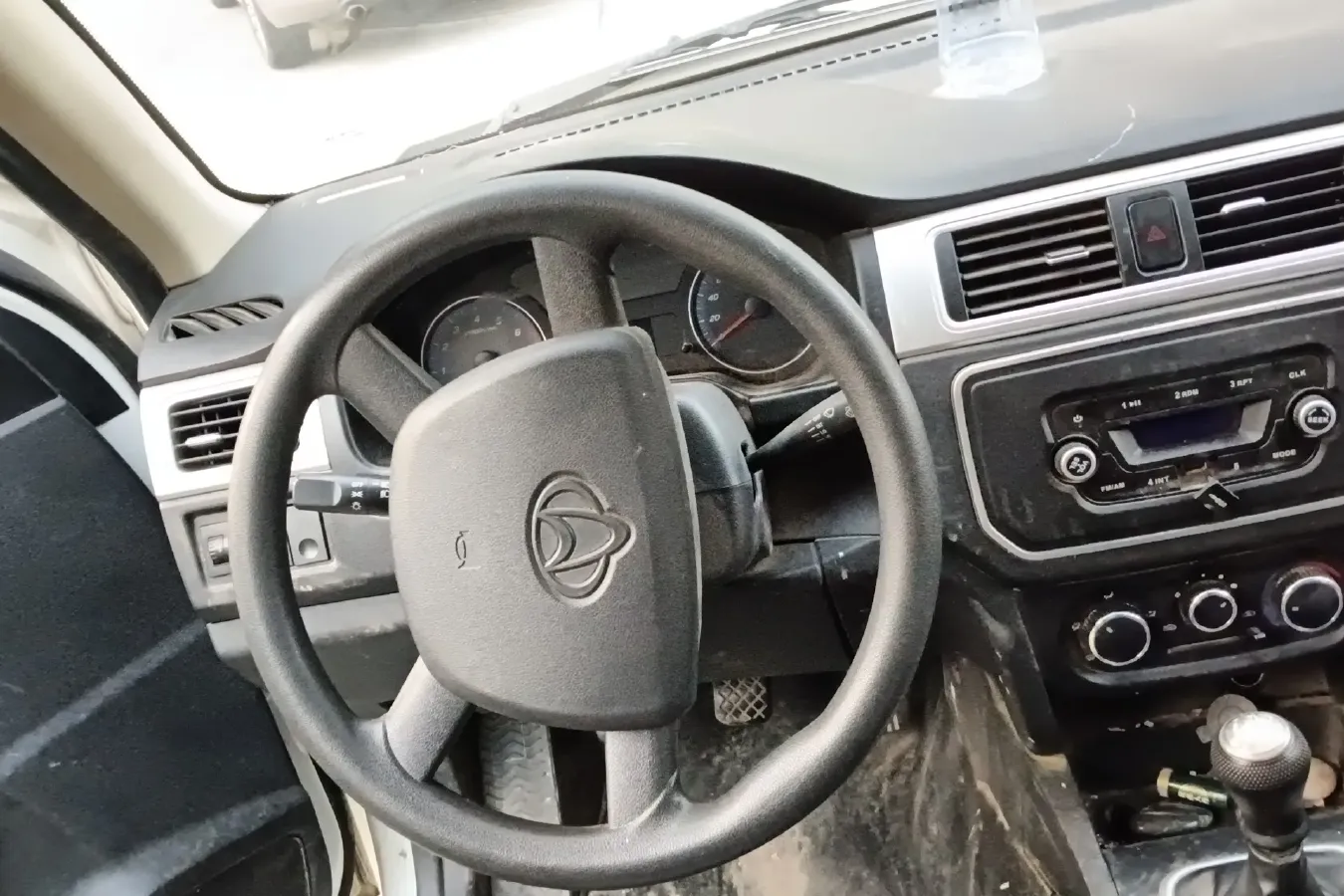 2021 ChangAn Kaicene ShenQi F30 1.5L 116HP L4 5MT,autocango,china used car exporter,china ev exporter,chinese used car exporter,chinese used ev exporter