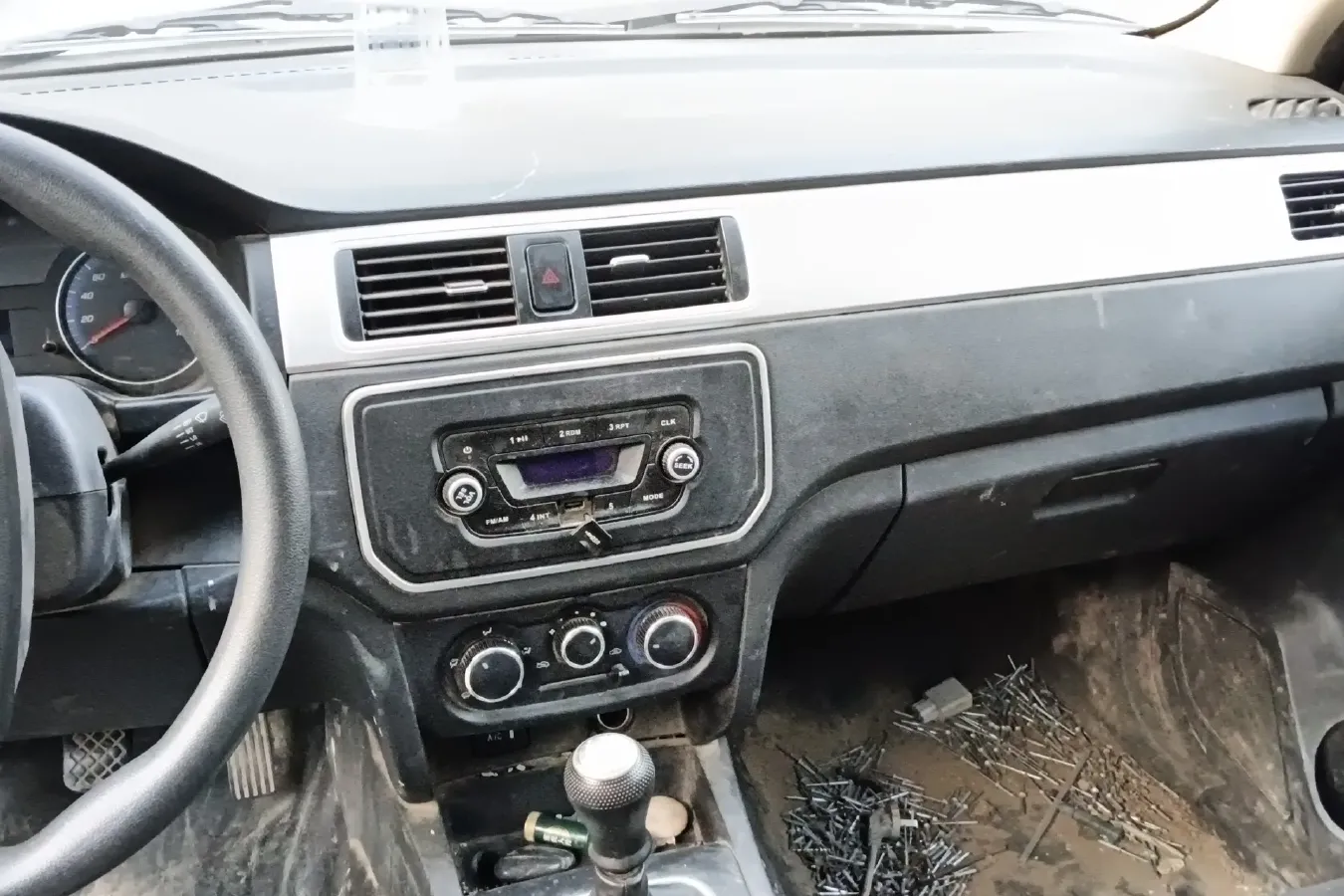 2021 ChangAn Kaicene ShenQi F30 1.5L 116HP L4 5MT,autocango,china used car exporter,china ev exporter,chinese used car exporter,chinese used ev exporter