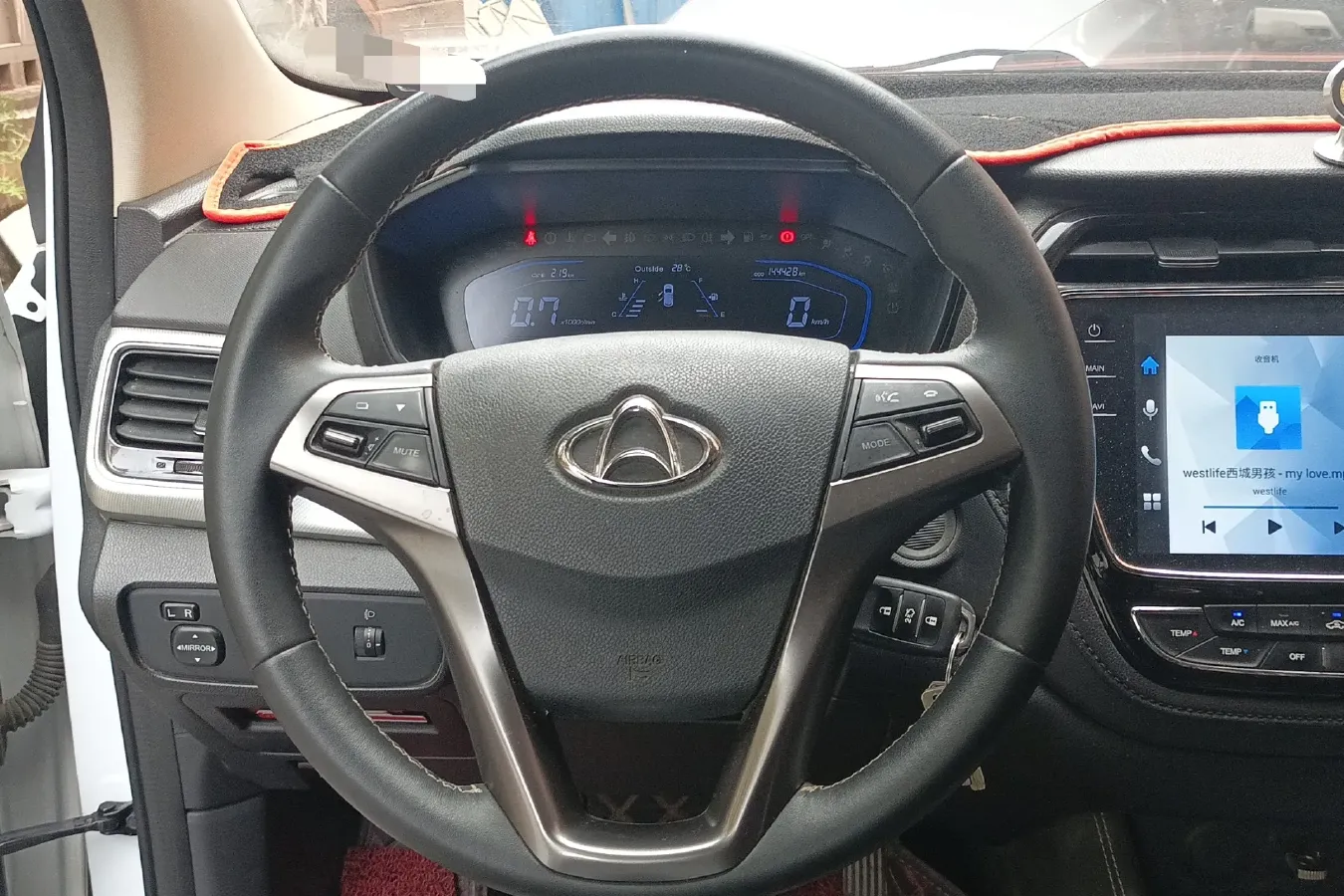 2019 ChangAn Oshan A800 1.6L 125HP L4 5MT,autocango,china used car exporter,china ev exporter,chinese used car exporter,chinese used ev exporter