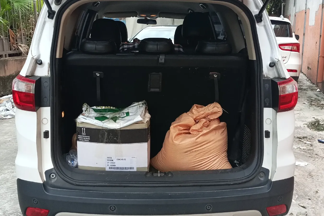 2019 ChangAn Oshan A800 1.6L 125HP L4 5MT,autocango,china used car exporter,china ev exporter,chinese used car exporter,chinese used ev exporter