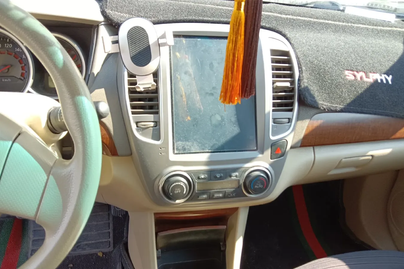 2009 Nissan Sylphy 1.6L 117HP L4 5MT,autocango,china used car exporter,china ev exporter,chinese used car exporter,chinese used ev exporter