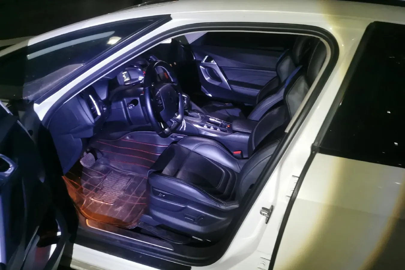 2014 DS 5 1.6T 163HP L4 6AT,autocango,china used car exporter,china ev exporter,chinese used car exporter,chinese used ev exporter