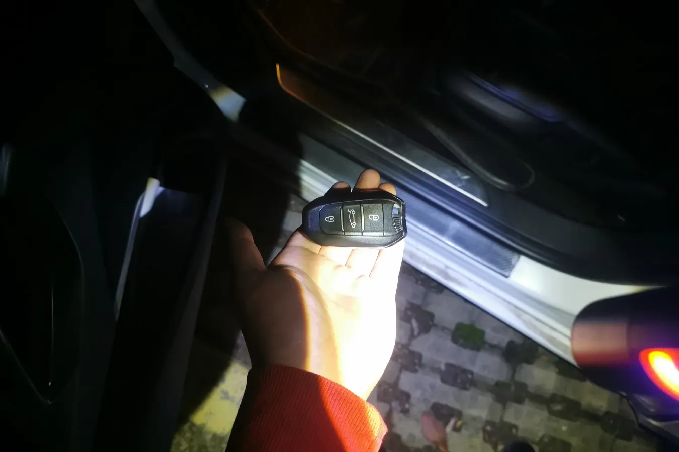 2014 DS 5 1.6T 163HP L4 6AT,autocango,china used car exporter,china ev exporter,chinese used car exporter,chinese used ev exporter