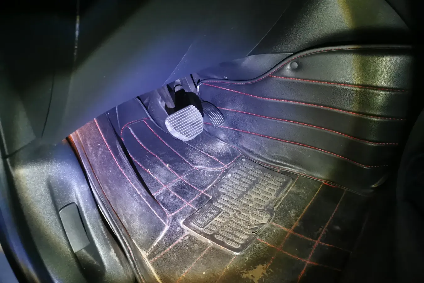 2014 DS 5 1.6T 163HP L4 6AT,autocango,china used car exporter,china ev exporter,chinese used car exporter,chinese used ev exporter