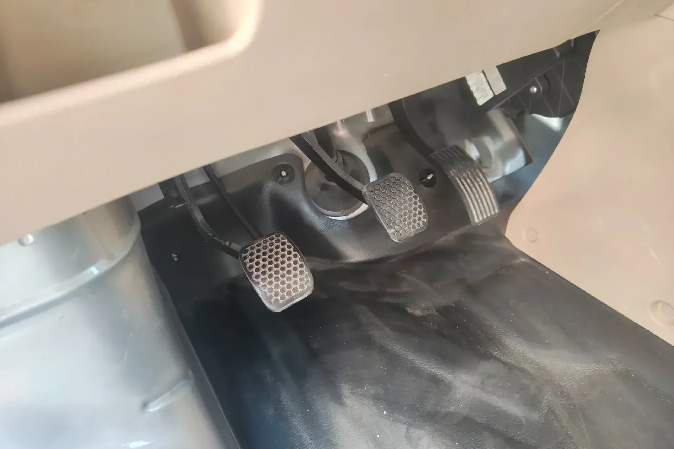 2022 ChangAn KuaYue KuaYueXing V3 1.5L 107HP L4 5MT,autocango,china used car exporter,china ev exporter,chinese used car exporter,chinese used ev exporter