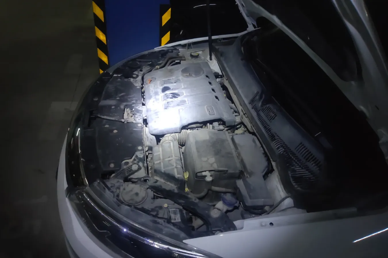 2014 Qoros 3 1.6T 156HP L4 6DCT,autocango,china used car exporter,china ev exporter,chinese used car exporter,chinese used ev exporter