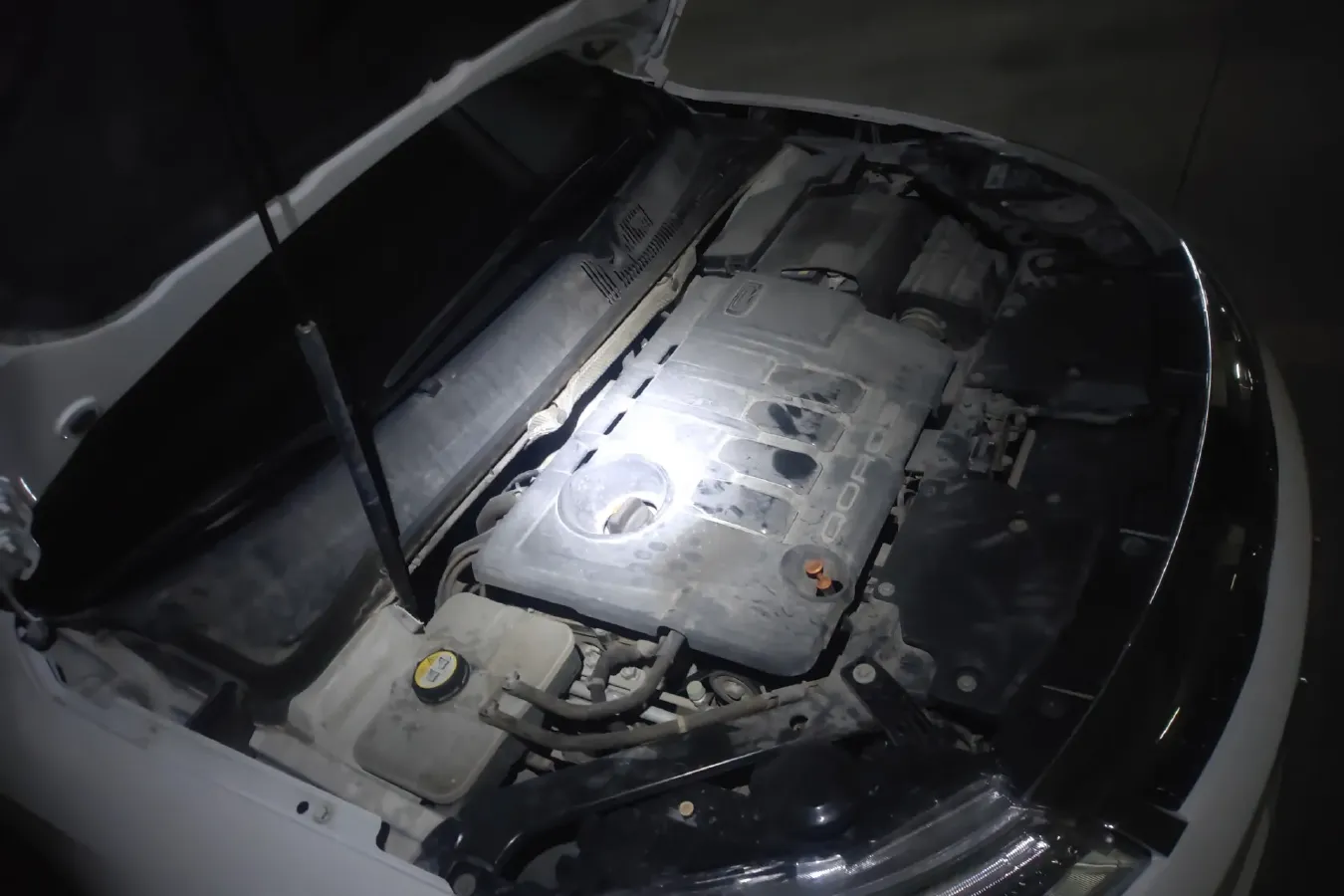 2014 Qoros 3 1.6T 156HP L4 6DCT,autocango,china used car exporter,china ev exporter,chinese used car exporter,chinese used ev exporter