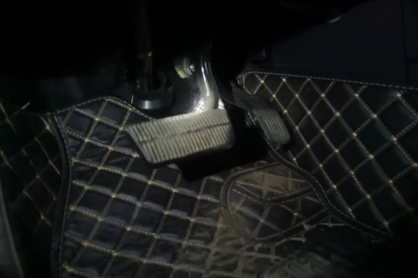 2020 ChangAn CS75 Plus 2.0T 233HP L4 8AT,autocango,china used car exporter,china ev exporter,chinese used car exporter,chinese used ev exporter