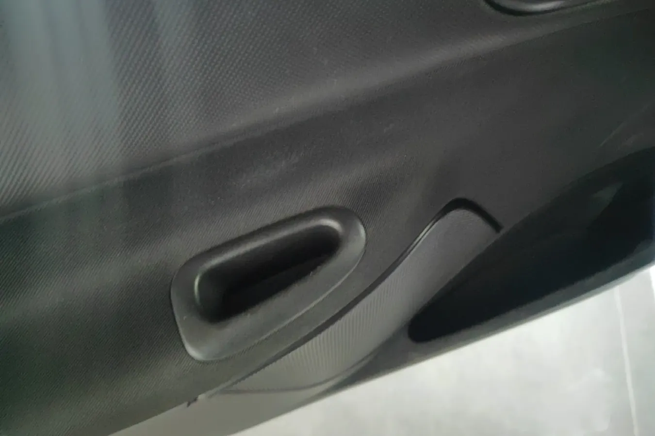 2011 Peugeot 207 1.4L 76HP L4 5MT,autocango,china used car exporter,china ev exporter,chinese used car exporter,chinese used ev exporter