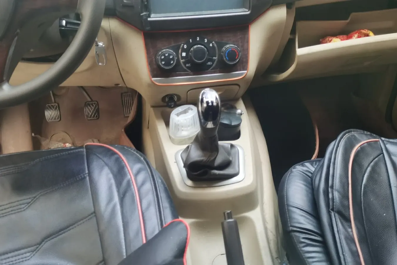 2015 BAIC WeiWang M30 1.5L 116HP L4 5MT,autocango,china used car exporter,china ev exporter,chinese used car exporter,chinese used ev exporter