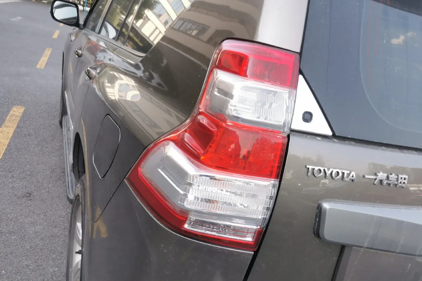 2015 Toyota Land Cruiser Prado 2.7L 159HP L4 4AT,autocango,china used car exporter,china ev exporter,chinese used car exporter,chinese used ev exporter