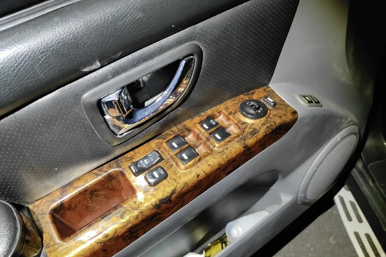 2009 HuangHai QiSheng F1 2.4L 126HP L4 5MT,autocango,china used car exporter,china ev exporter,chinese used car exporter,chinese used ev exporter