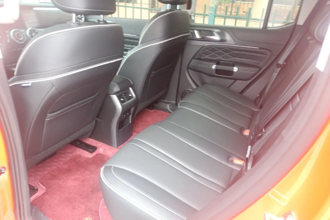 2023 Tank 300 2.0T 227HP L4 8AT,autocango,china used car exporter,china ev exporter,chinese used car exporter,chinese used ev exporter