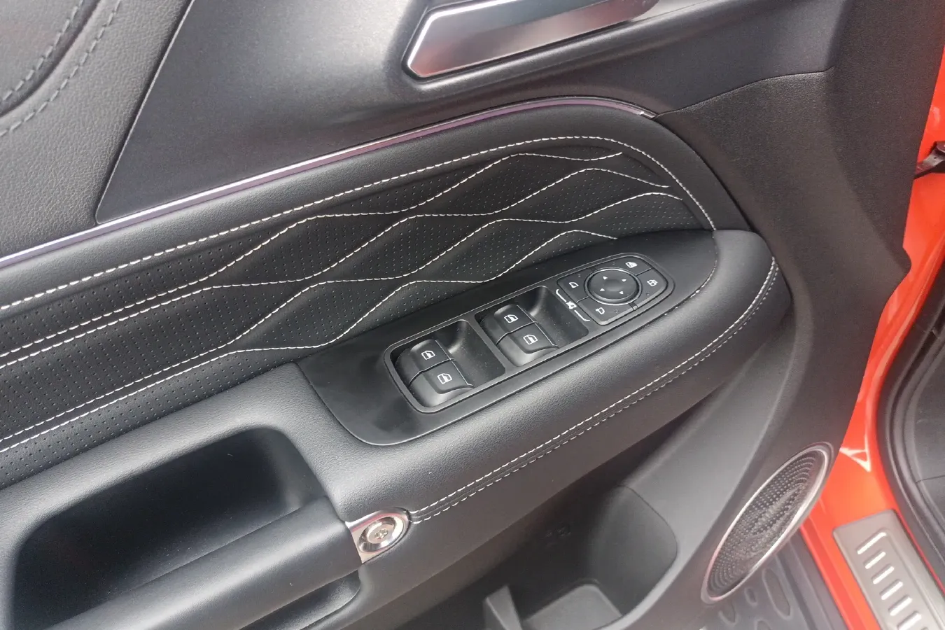 2023 Tank 300 2.0T 227HP L4 8AT,autocango,china used car exporter,china ev exporter,chinese used car exporter,chinese used ev exporter