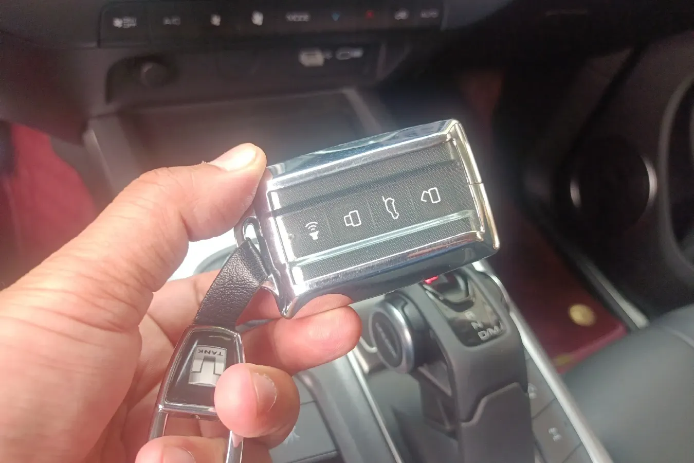 2023 Tank 300 2.0T 227HP L4 8AT,autocango,china used car exporter,china ev exporter,chinese used car exporter,chinese used ev exporter