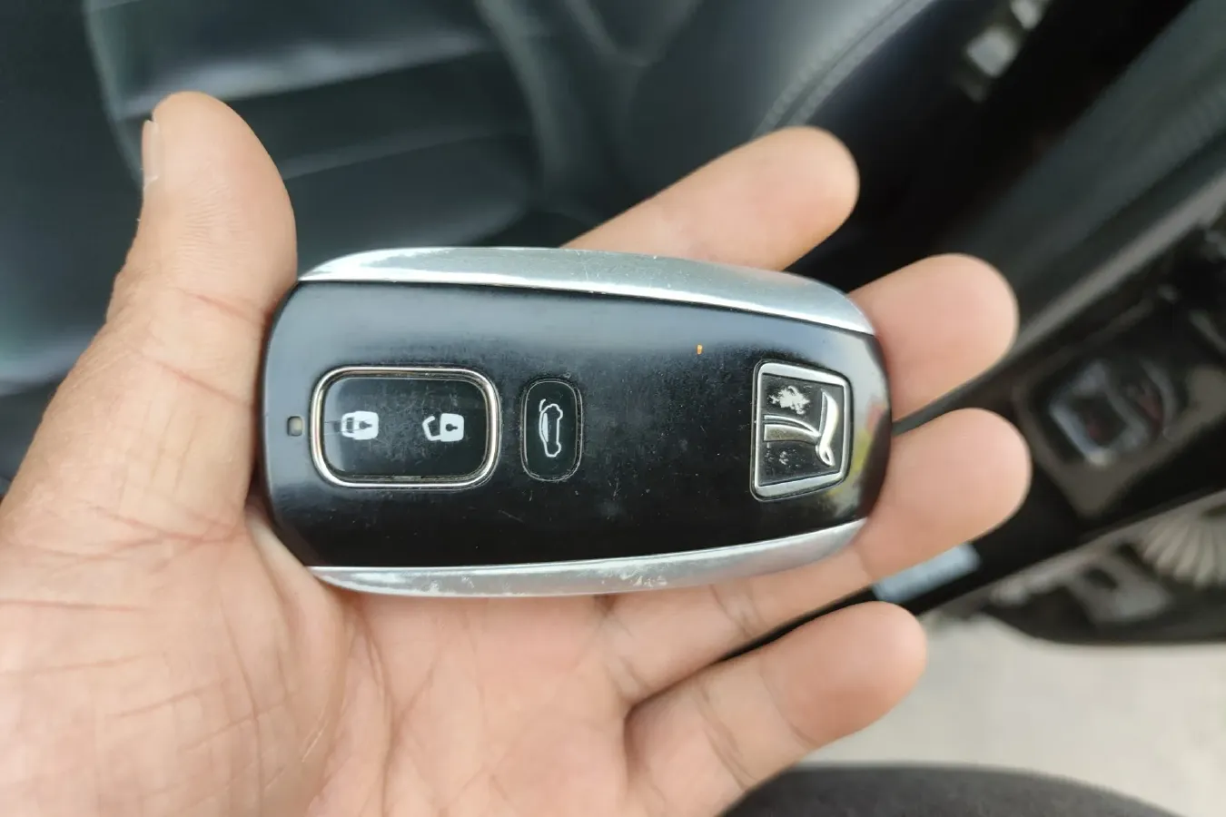 2015 Luxgen Grand7 SUV 2.2T 201HP L4 6AT,autocango,china used car exporter,china ev exporter,chinese used car exporter,chinese used ev exporter