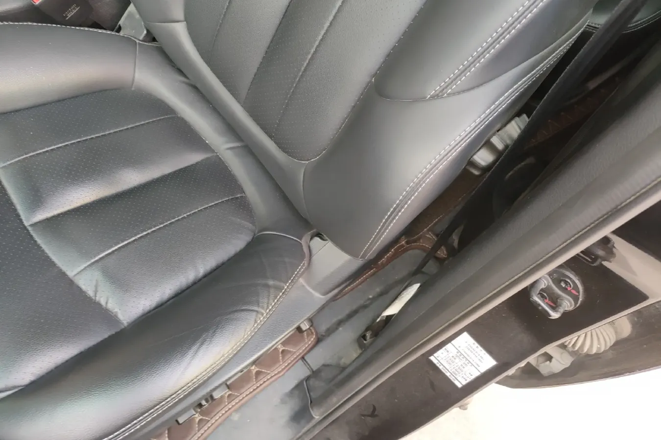 2015 Luxgen Grand7 SUV 2.2T 201HP L4 6AT,autocango,china used car exporter,china ev exporter,chinese used car exporter,chinese used ev exporter