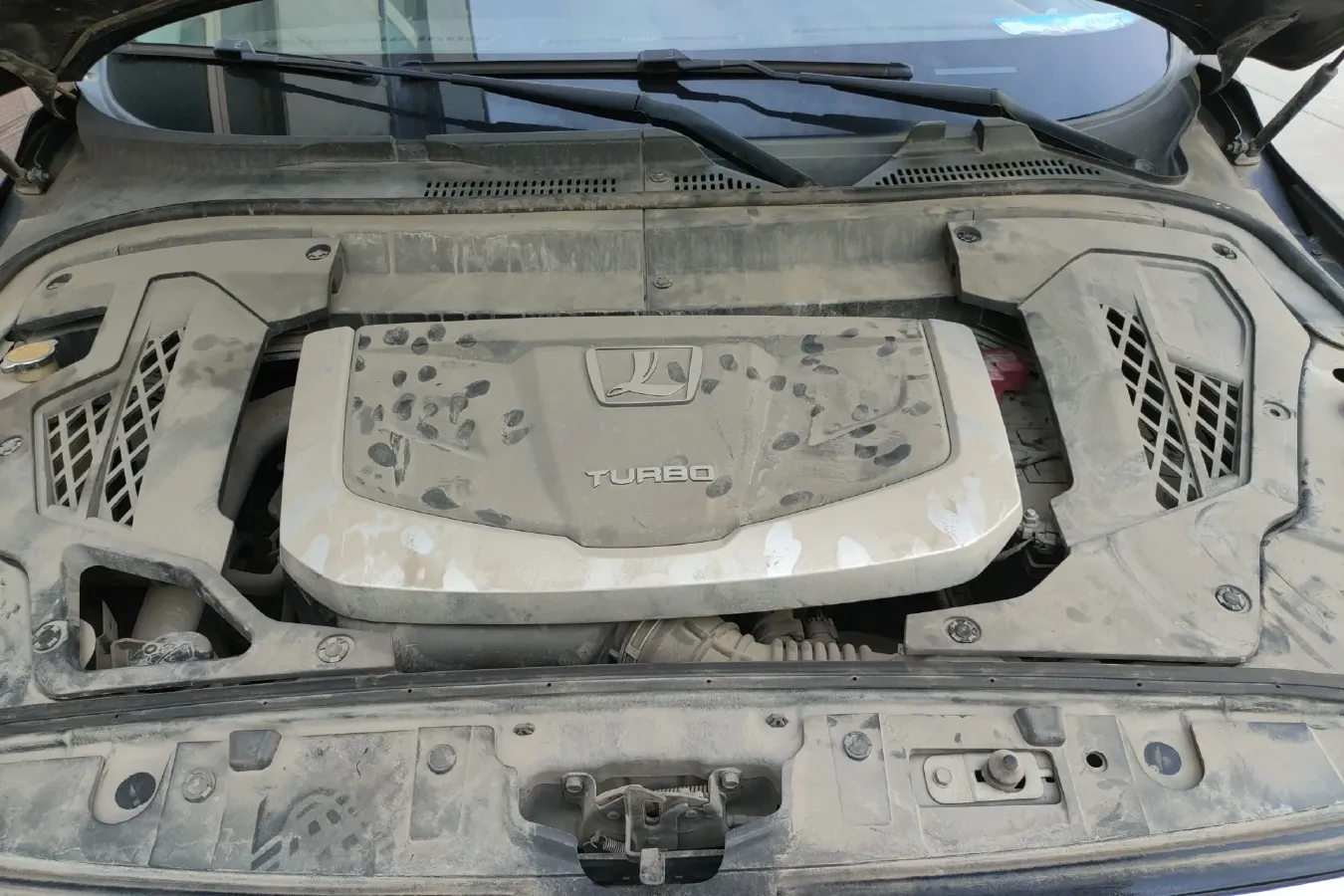 2015 Luxgen Grand7 SUV 2.2T 201HP L4 6AT,autocango,china used car exporter,china ev exporter,chinese used car exporter,chinese used ev exporter