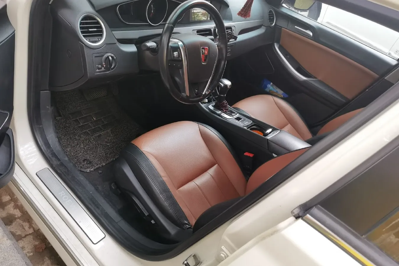 2014 Roewe e550 1.5L 109HP L4 2AT PHEV 11.8KWH,autocango,china used car exporter,china ev exporter,chinese used car exporter,chinese used ev exporter