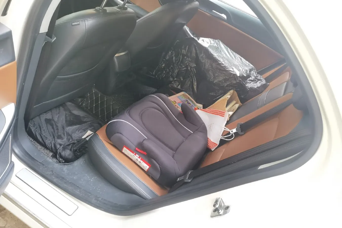 2014 Roewe e550 1.5L 109HP L4 2AT PHEV 11.8KWH,autocango,china used car exporter,china ev exporter,chinese used car exporter,chinese used ev exporter