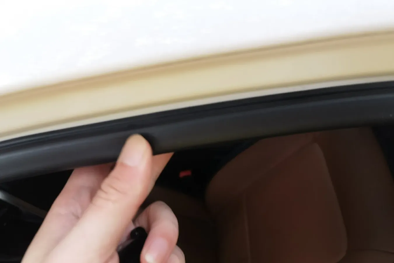 2014 Roewe e550 1.5L 109HP L4 2AT PHEV 11.8KWH,autocango,china used car exporter,china ev exporter,chinese used car exporter,chinese used ev exporter