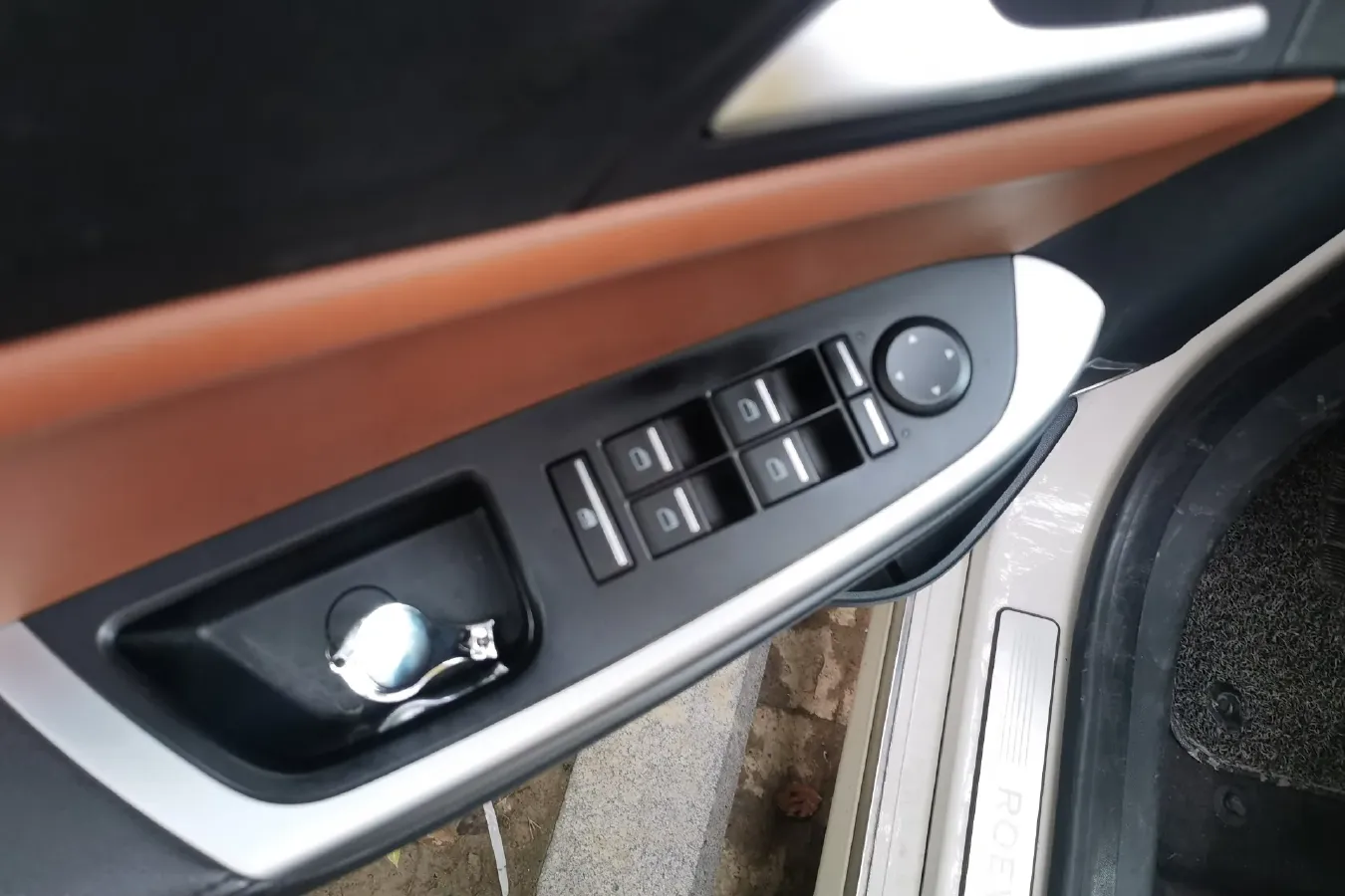 2014 Roewe e550 1.5L 109HP L4 2AT PHEV 11.8KWH,autocango,china used car exporter,china ev exporter,chinese used car exporter,chinese used ev exporter